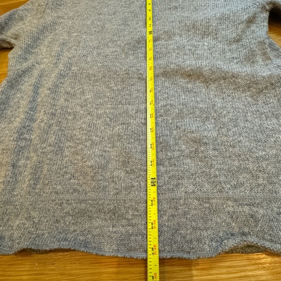 Men’s Ralph Lauren Light Gray V-Neck Sweater Wool - Picture 6 of 7